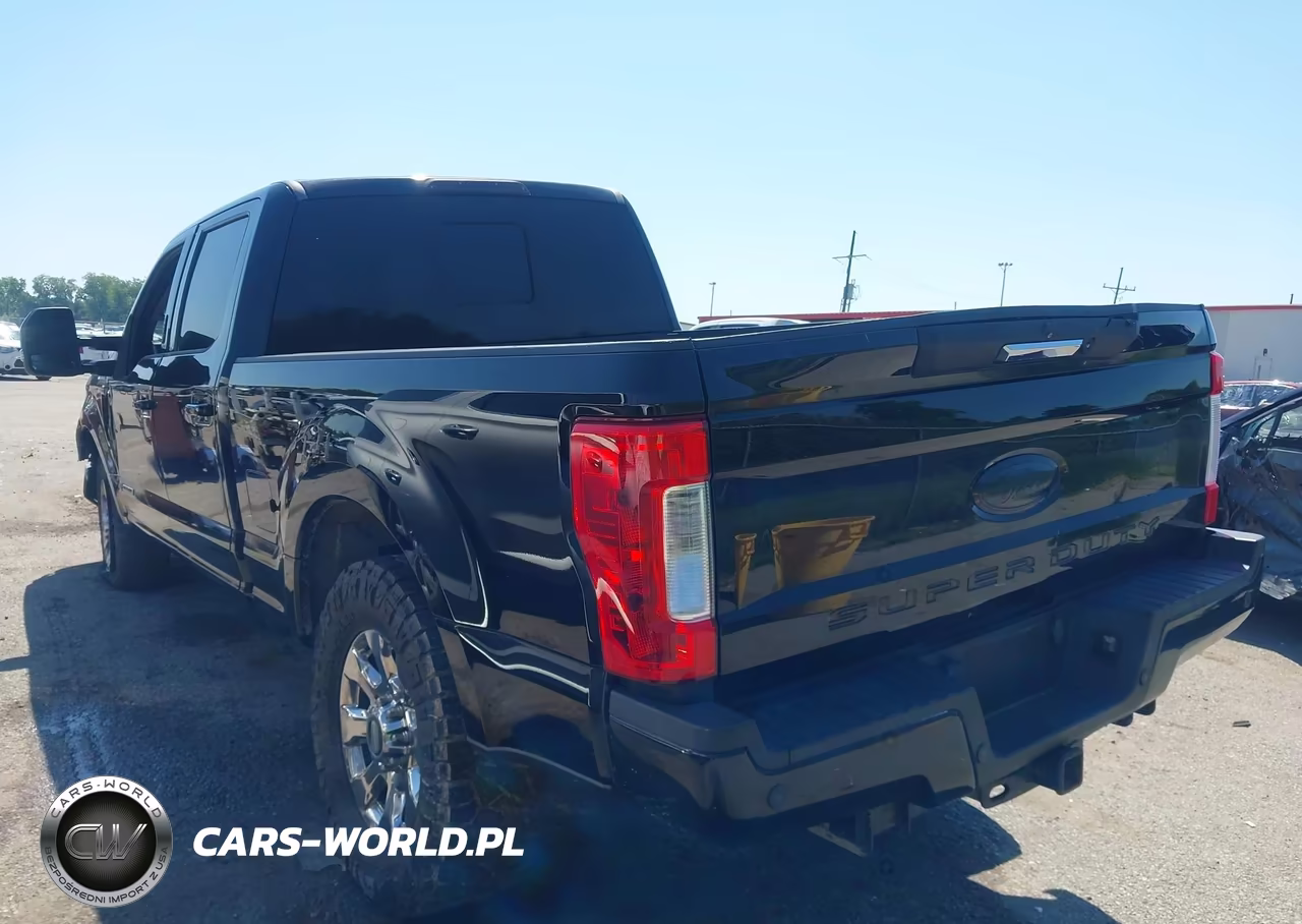 2017 Ford F-250 King Ranch-Lariat-Platinum-Xl-Xlt VIN:1FT7W2BTXHEB32794 - 3