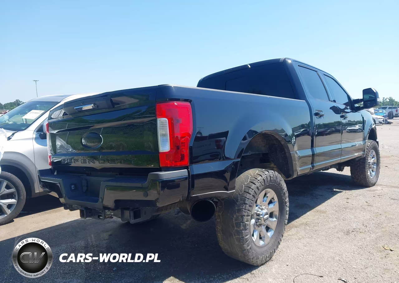 2017 Ford F-250 King Ranch-Lariat-Platinum-Xl-Xlt VIN:1FT7W2BTXHEB32794 - 4