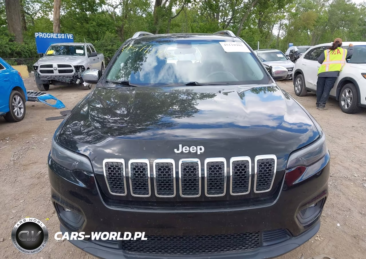 2019 Jeep Cherokee Latitude Plus 4X4 VIN:1C4PJMLX9KD271467 - 12