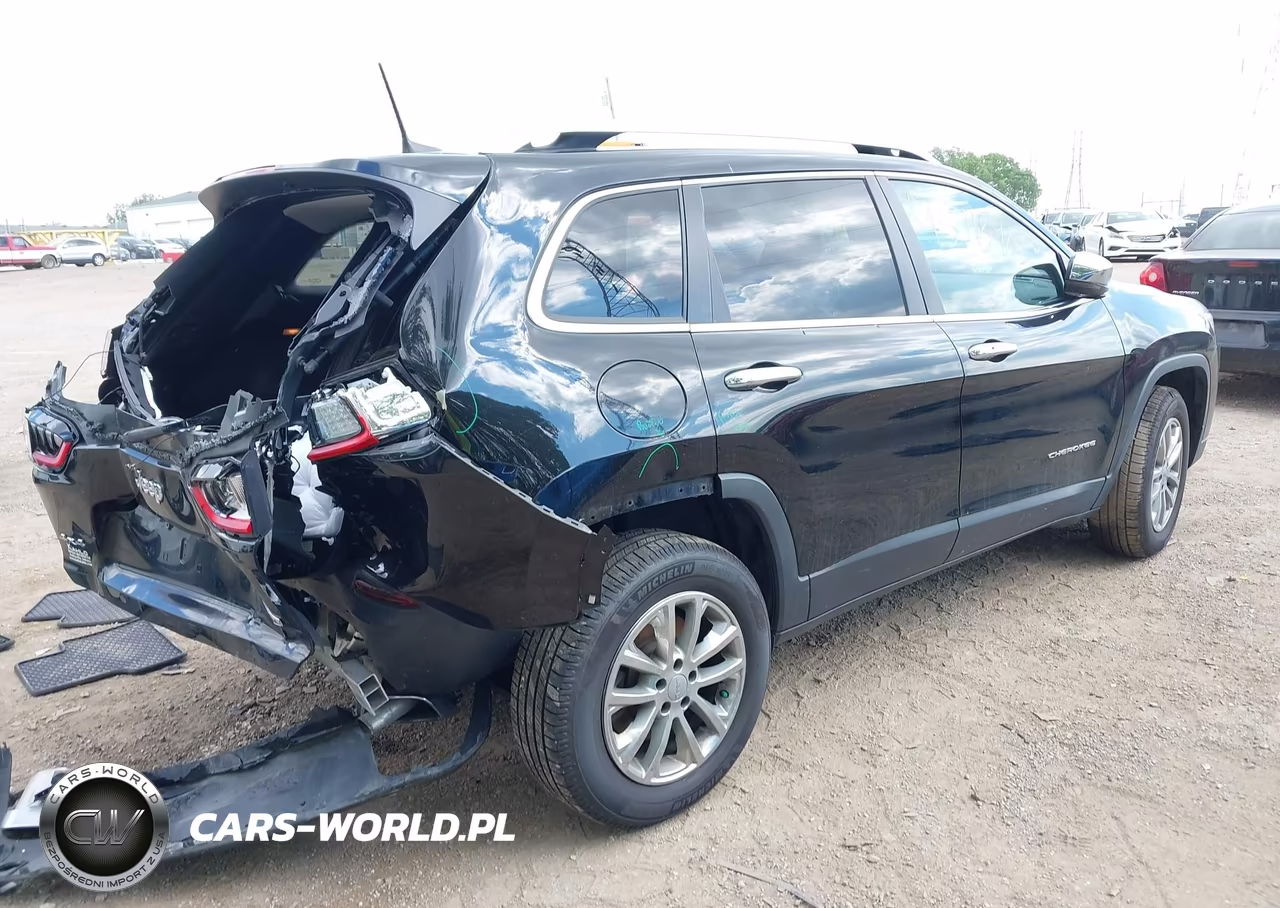 2019 Jeep Cherokee Latitude Plus 4X4 VIN:1C4PJMLX9KD271467 - 4