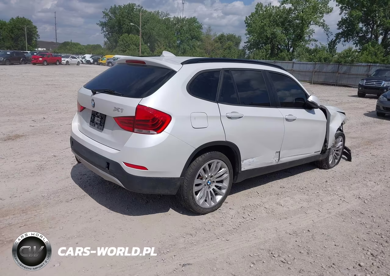 2014 BMW X1 xDrive28I VIN:WBAVL1C58EVY13636 - 4