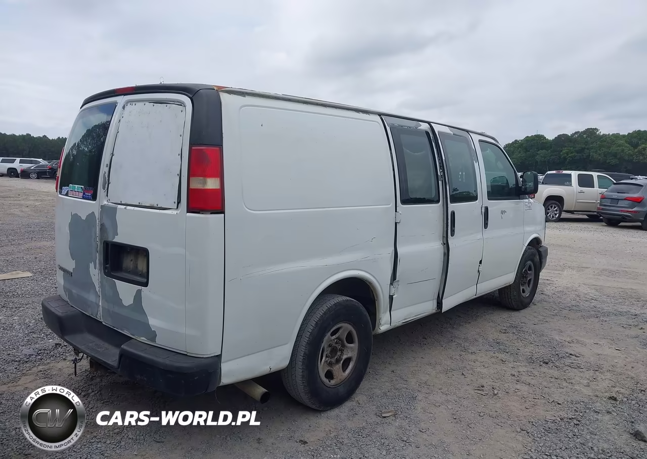 2007 Chevrolet Express Work Van VIN:1GCFG15X871126158 - 4