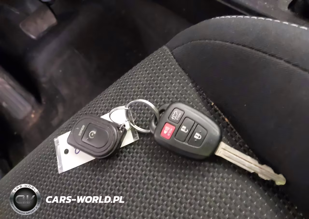 2016 Toyota Rav4 Xle VIN:2T3RFREV1GW508031 - 11