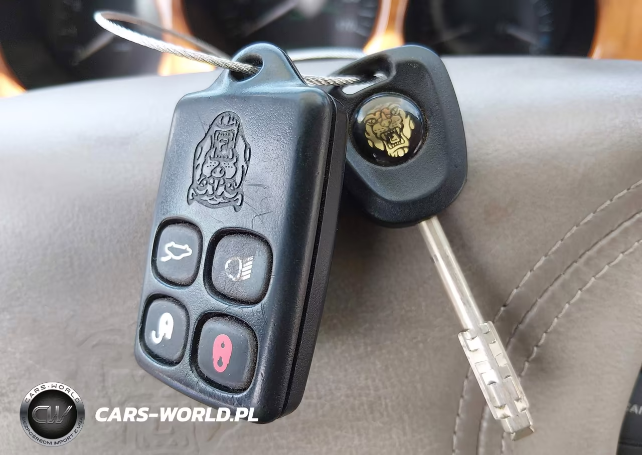 2000 Jaguar Xk8 VIN:SAJJA42C5YNA03186 - 11