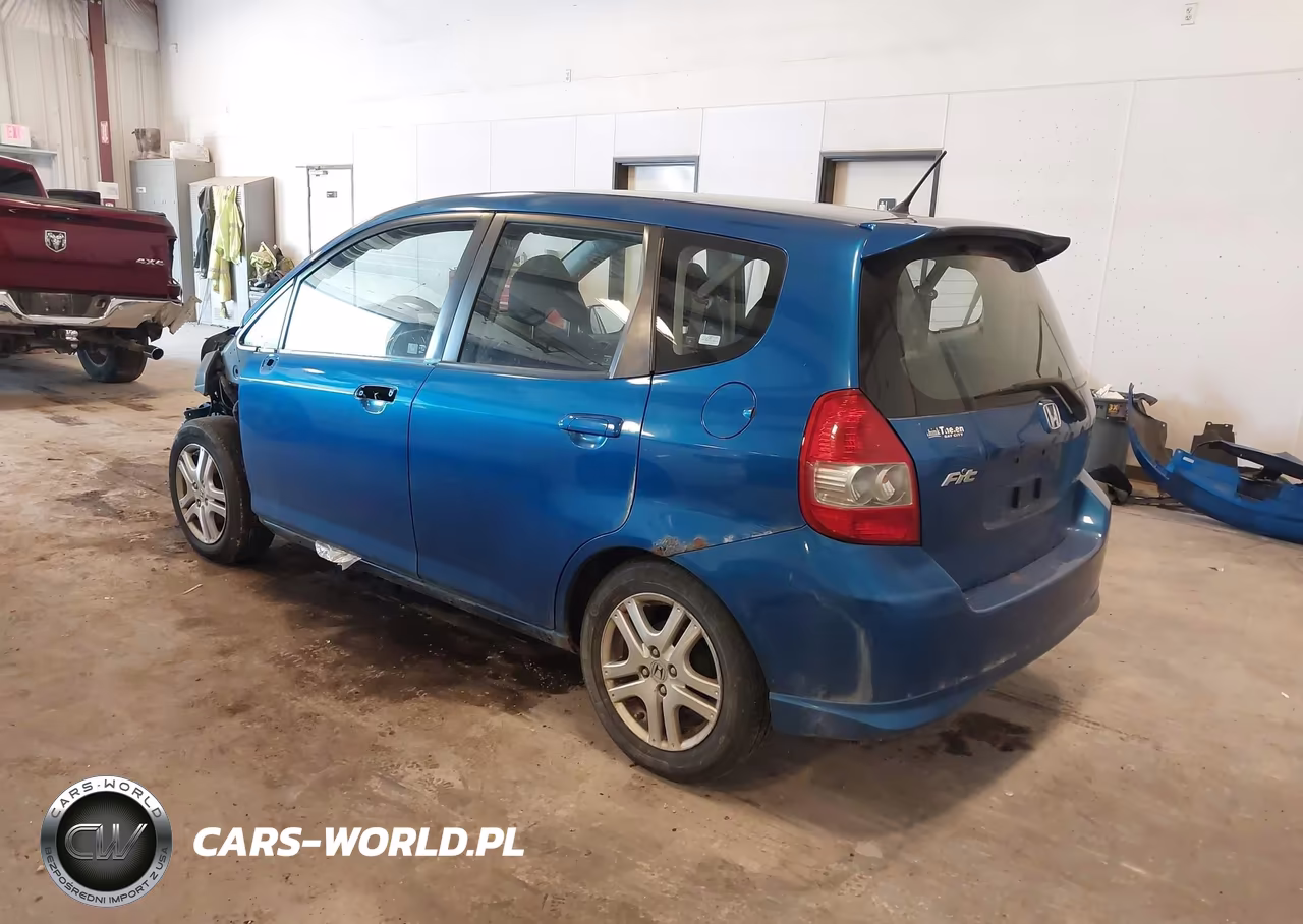 2008 Honda Fit Sport VIN:JHMGD38618S010323 - 3