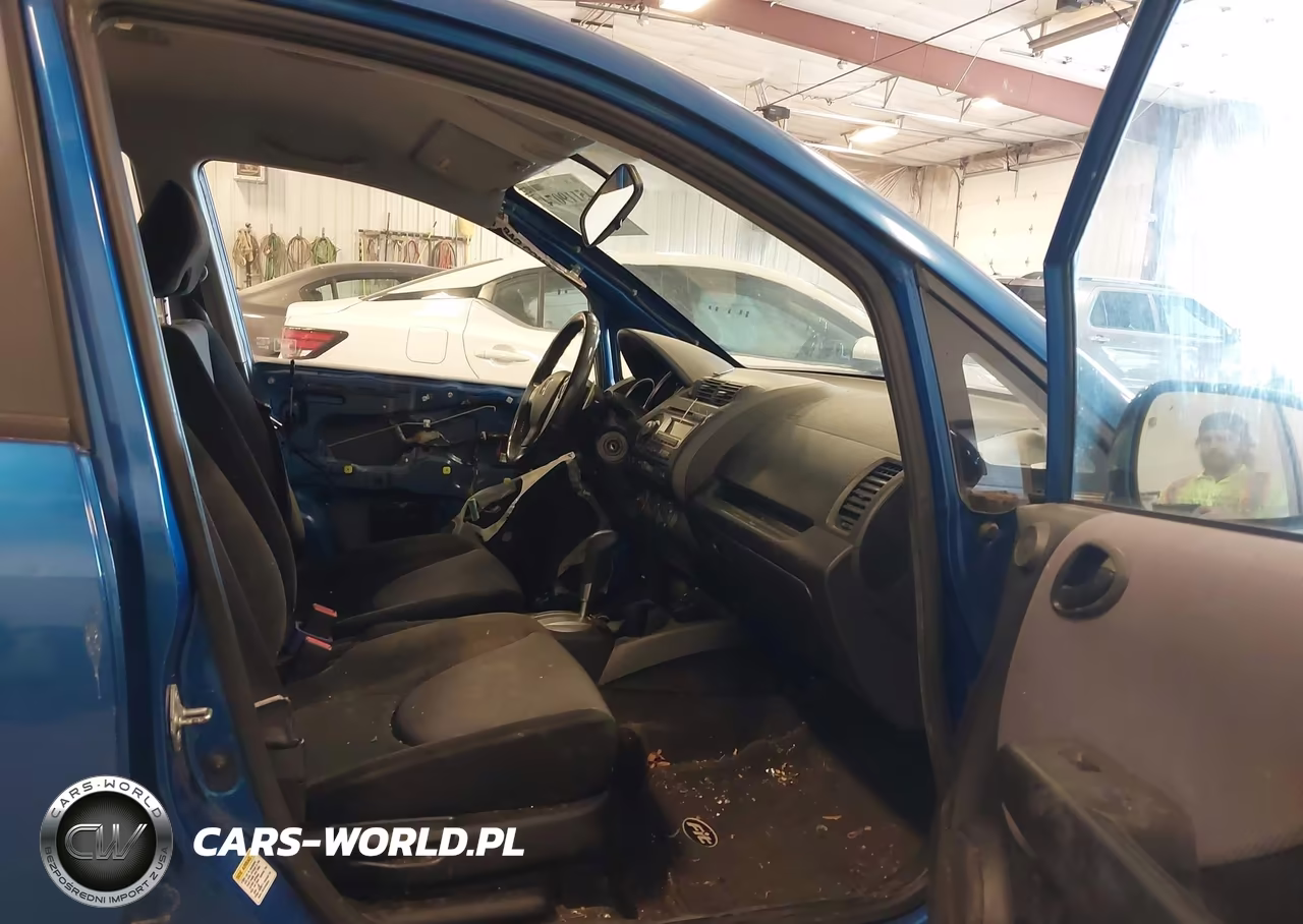 2008 Honda Fit Sport VIN:JHMGD38618S010323 - 5