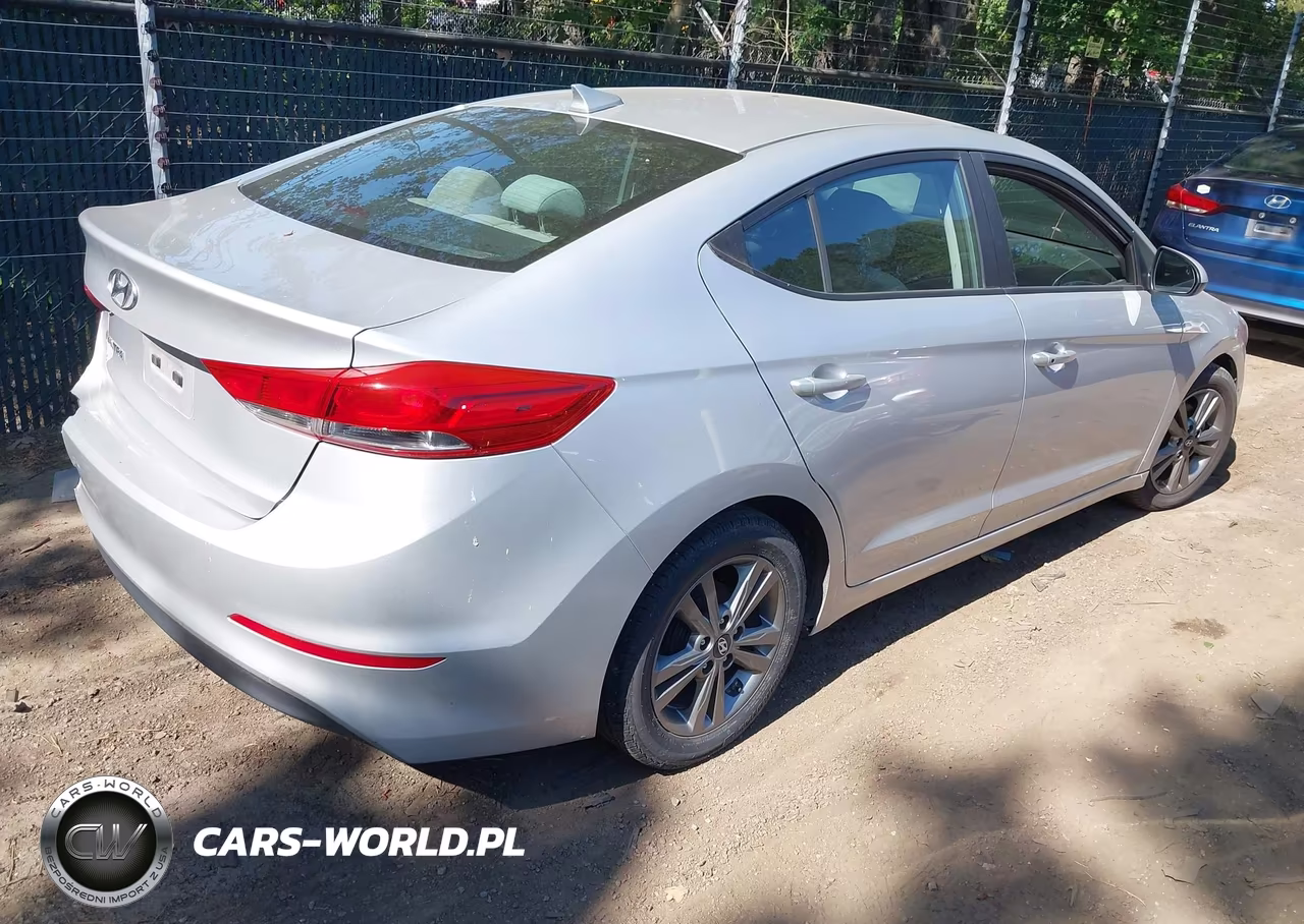 2017 Hyundai Elantra Se VIN:5NPD84LF6HH101141 - 4