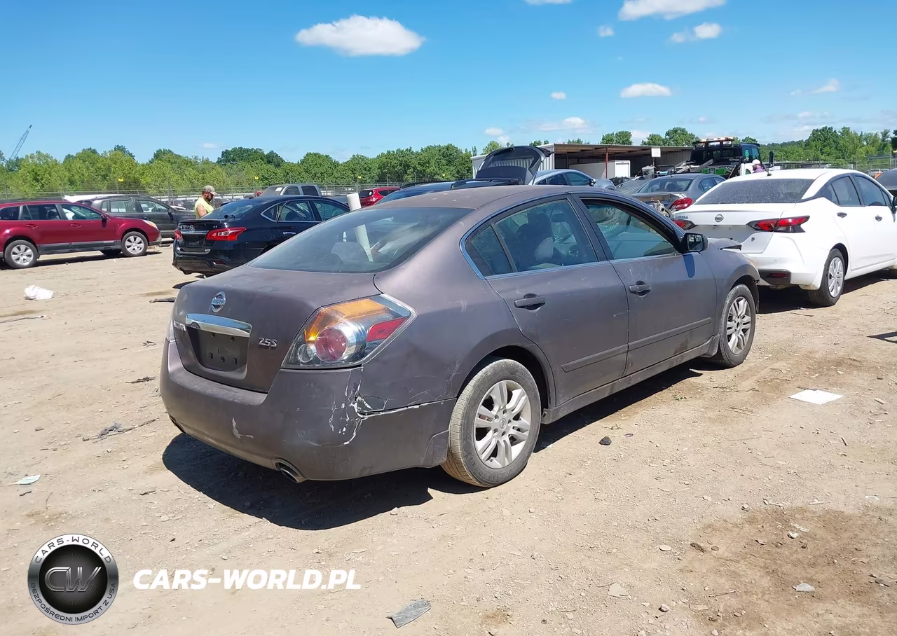 2011 Nissan Altima 2.5 S VIN:1N4AL2AP5BN415460 - 4