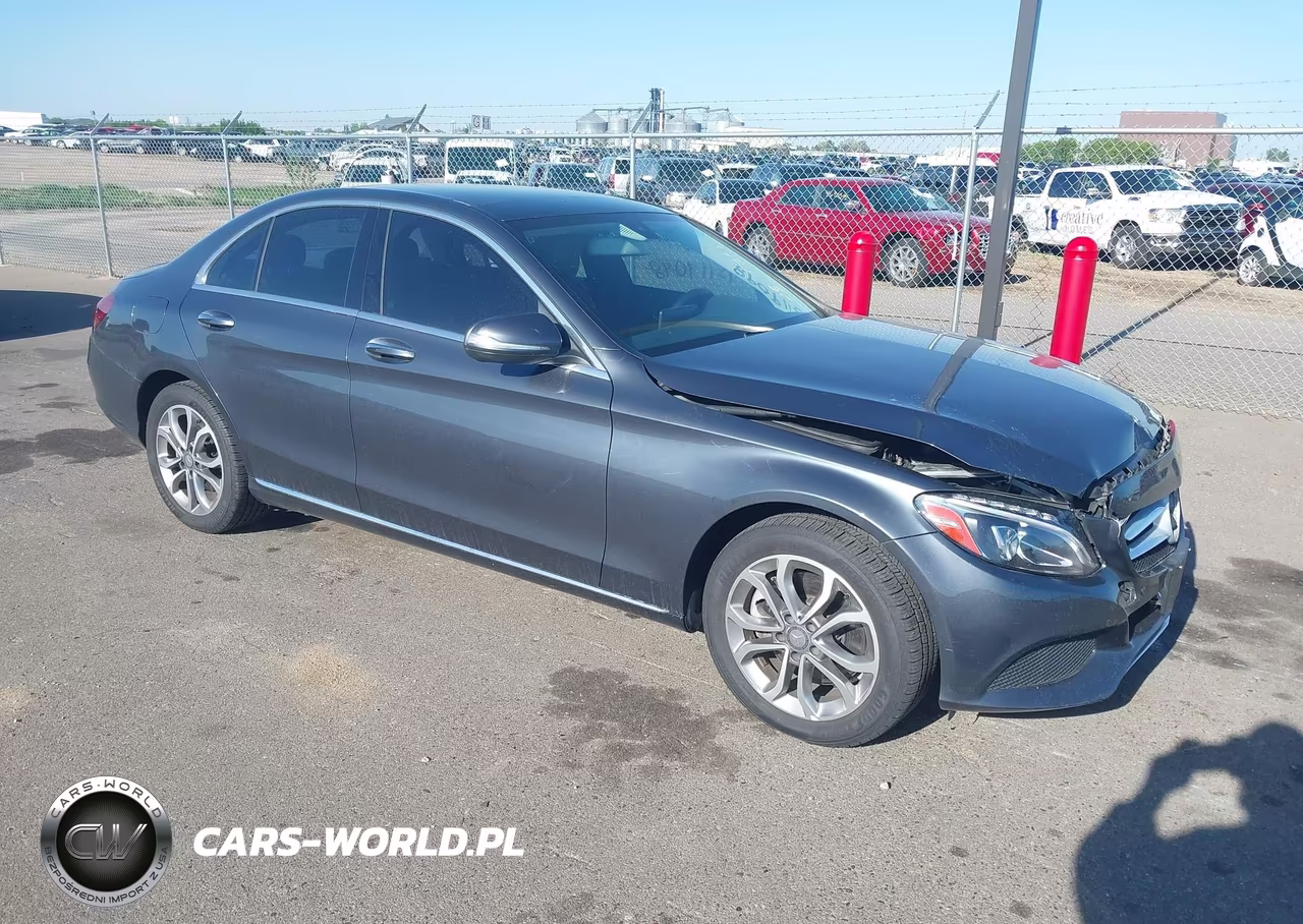 2015 Mercedes-Benz C 300 4Matic – zdjęcie 1 z 16