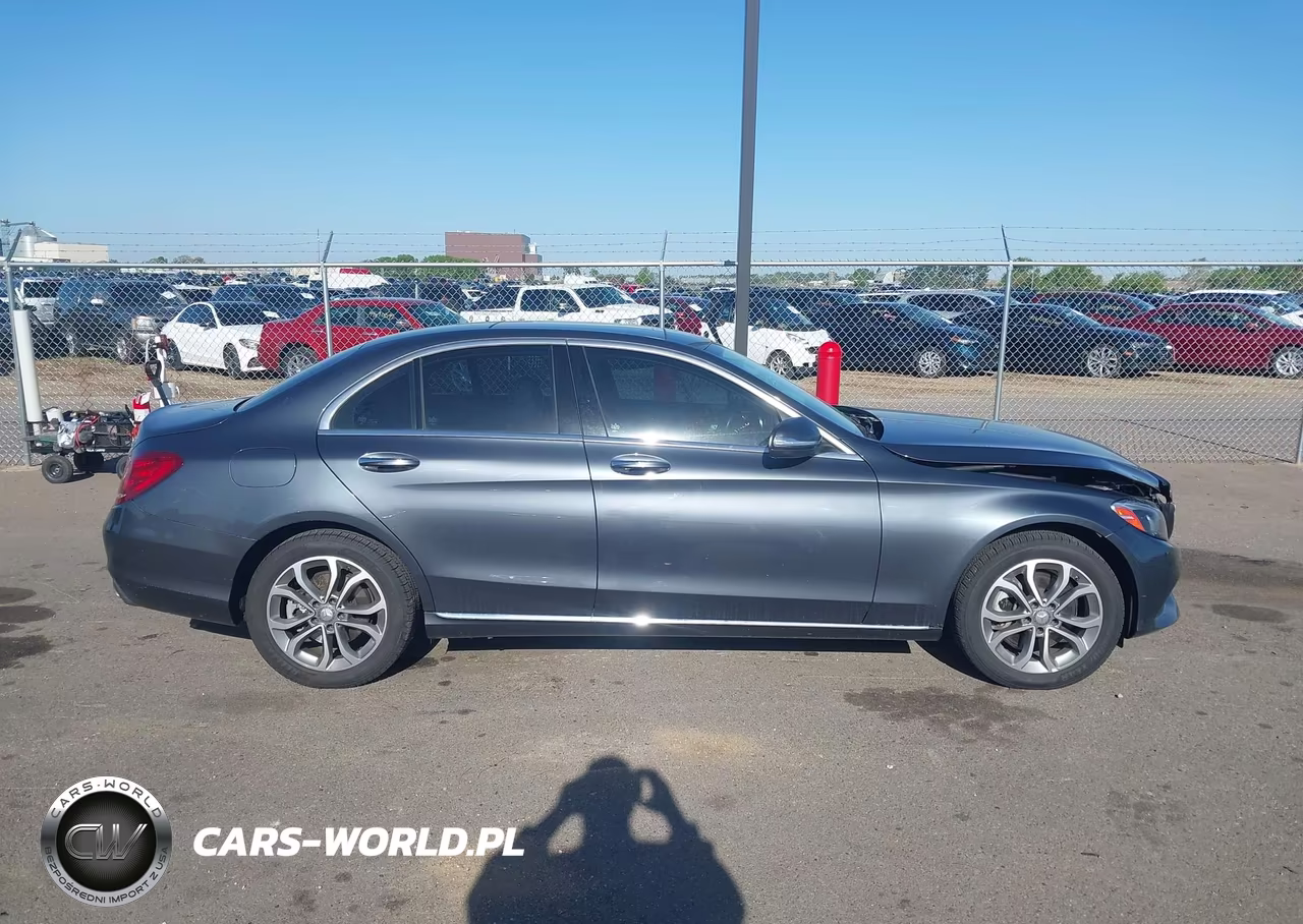 2015 Mercedes-Benz C 300 4Matic VIN:55SWF4KBXFU058818 - 13
