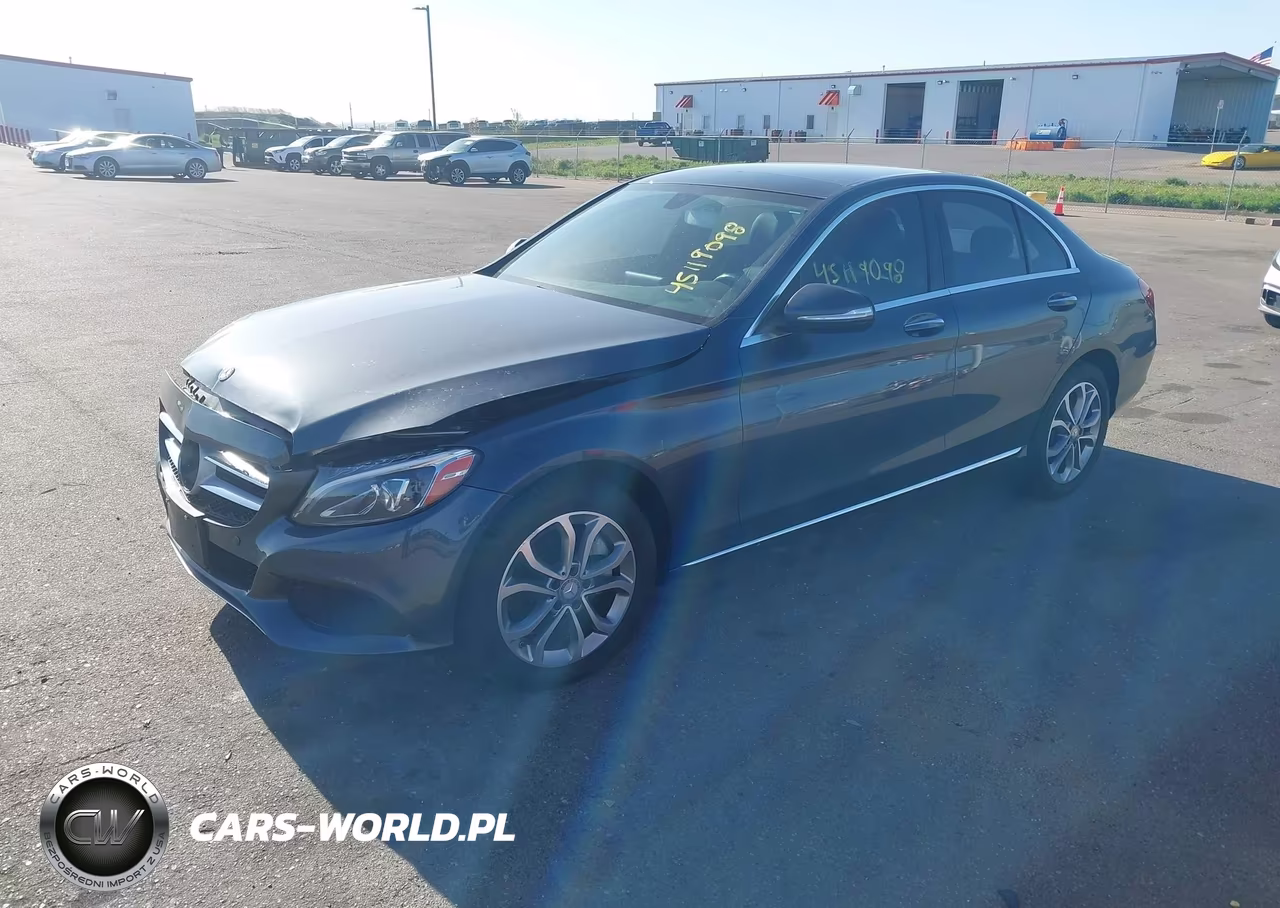 2015 Mercedes-Benz C 300 4Matic VIN:55SWF4KBXFU058818 - 2