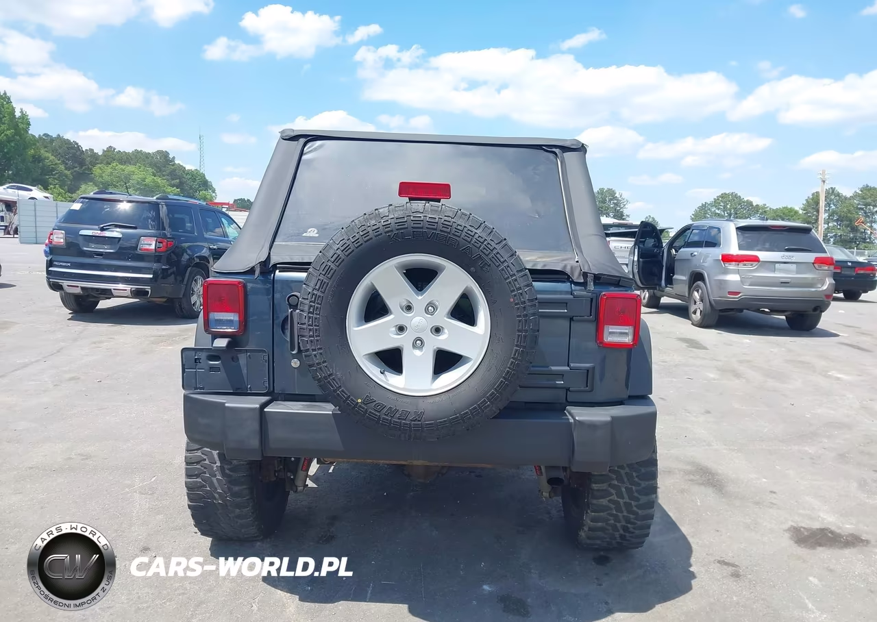 2008 Jeep Wrangler Unlimited X VIN:1J4GB39138L589300 - 16