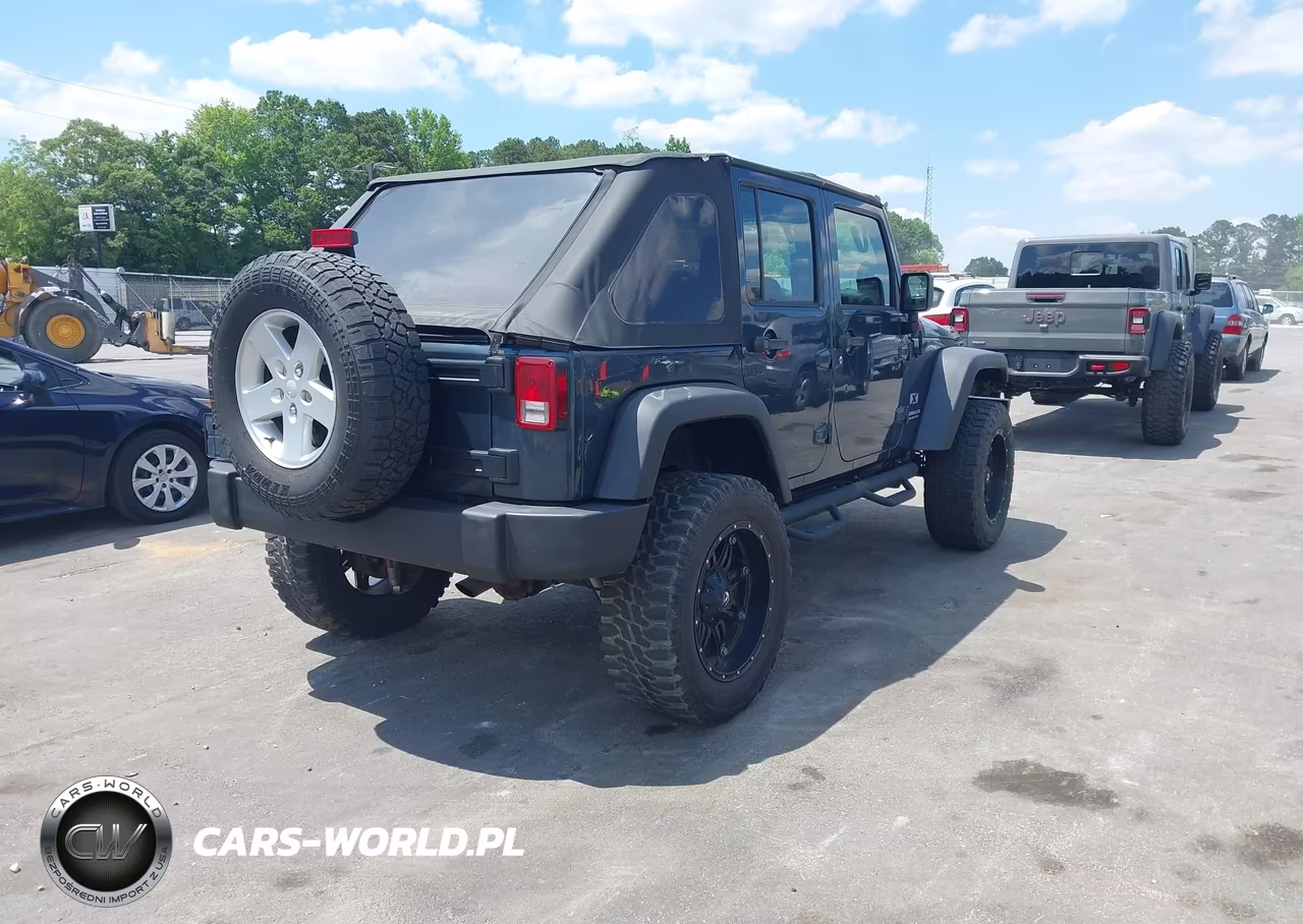 2008 Jeep Wrangler Unlimited X VIN:1J4GB39138L589300 - 4