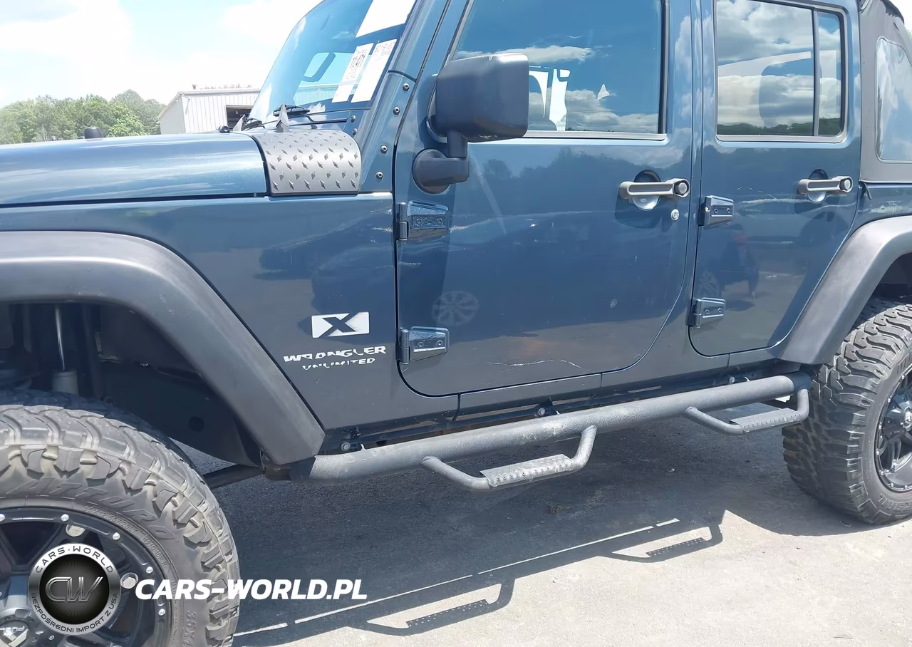 2008 Jeep Wrangler Unlimited X VIN:1J4GB39138L589300 - 6