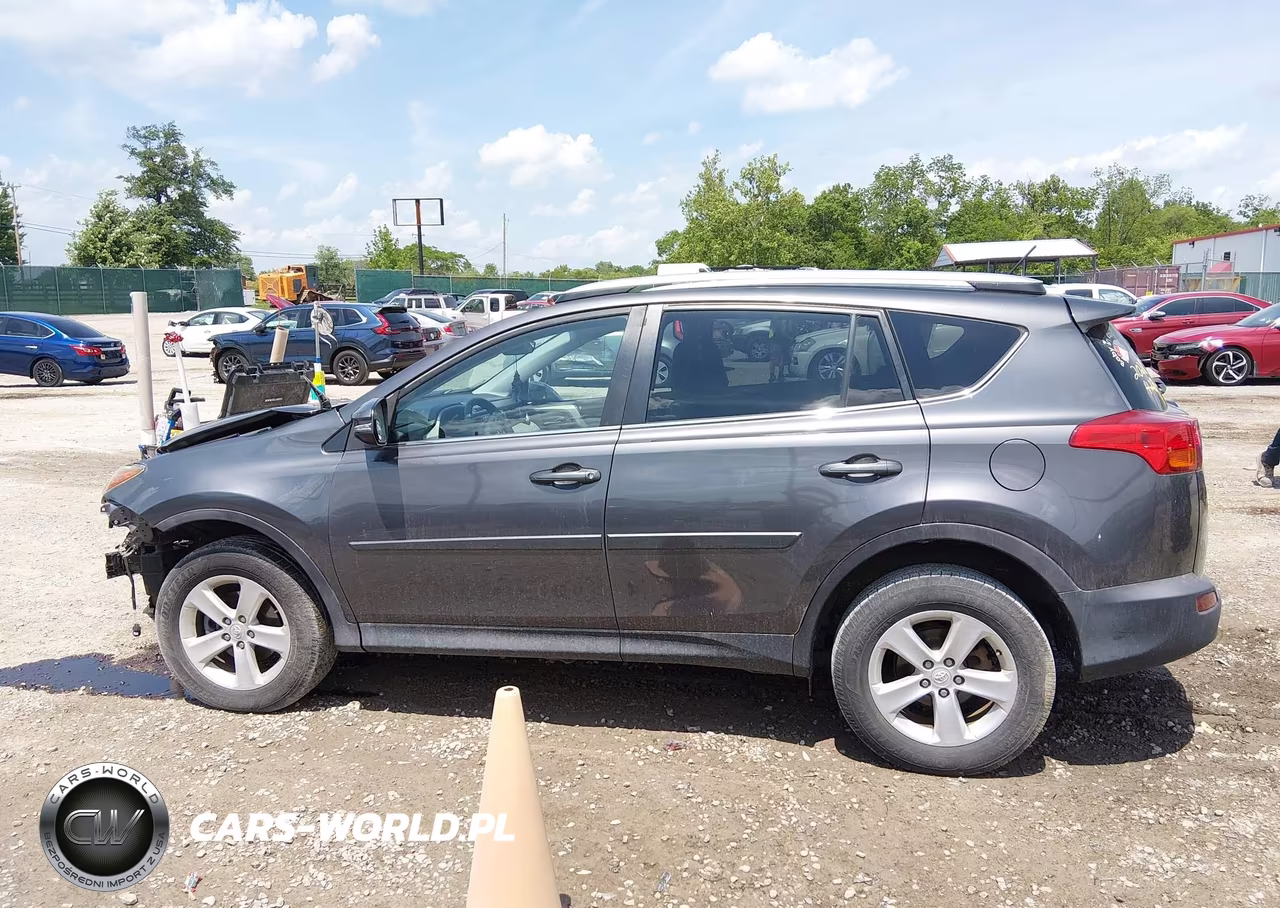 2014 Toyota Rav4 Xle VIN:2T3WFREV9EW102028 - 15