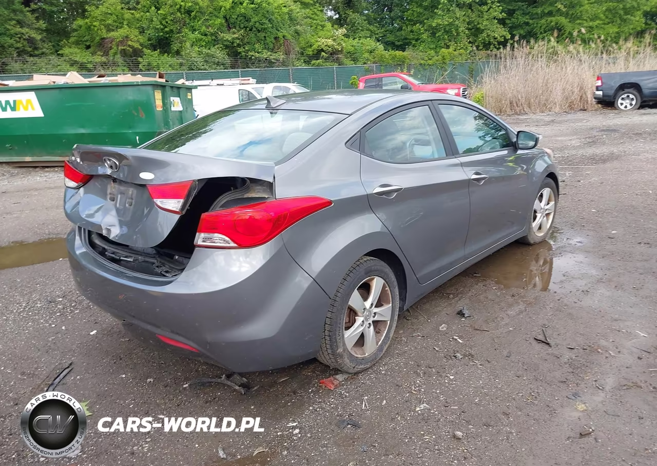 2013 Hyundai Elantra Gls VIN:5NPDH4AE7DH316452 - 4