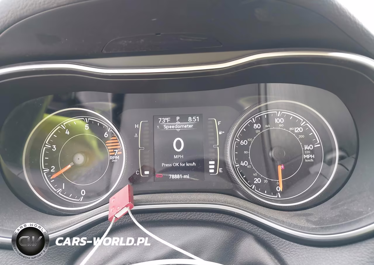 2019 Jeep Cherokee Latitude Plus Fwd VIN:1C4PJLLB7KD175982 - 7