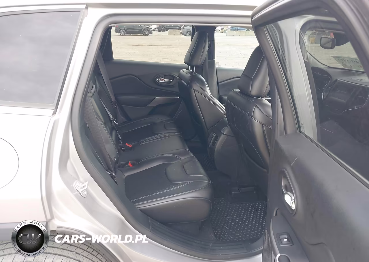 2019 Jeep Cherokee Latitude Plus Fwd VIN:1C4PJLLB7KD175982 - 8