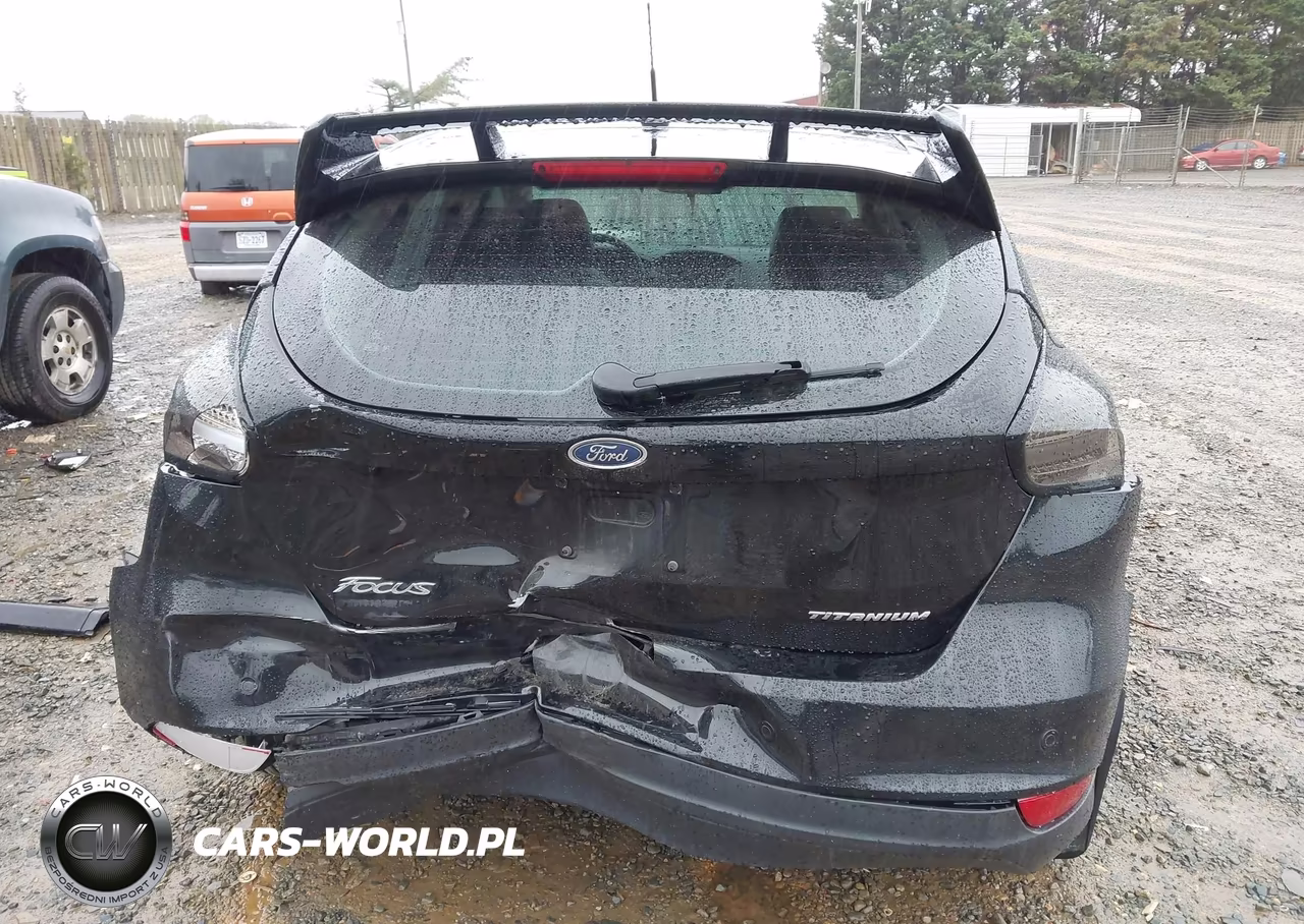 2018 Ford Focus Titanium VIN:1FADP3N25JL332675 - 17