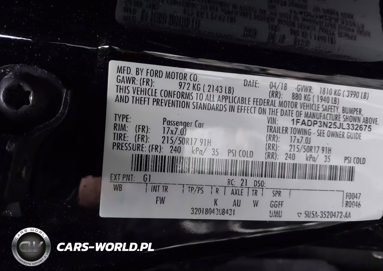 2018 Ford Focus Titanium VIN:1FADP3N25JL332675 - 9