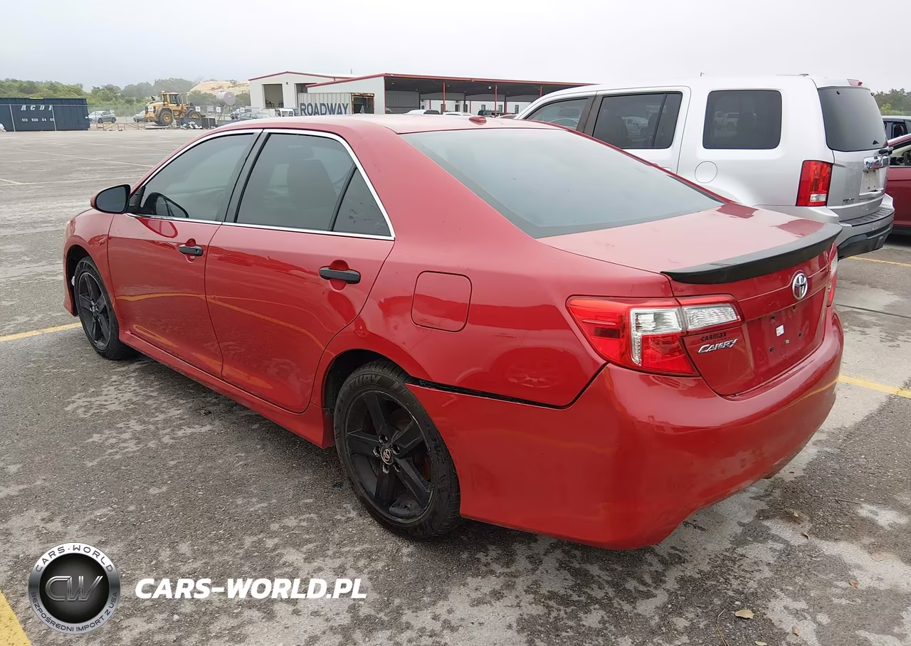 2014 Toyota Camry Se VIN:4T1BF1FK5EU806630 - 3
