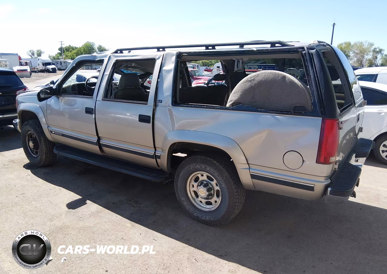 1999 Chevrolet Suburban 2500 VIN:3GNGK26J0XG117529 - 3