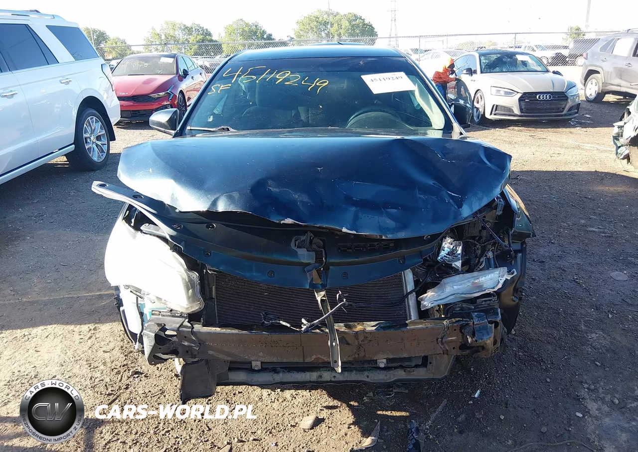 2015 Toyota Camry Le VIN:4T4BF1FK7FR487884 - 12