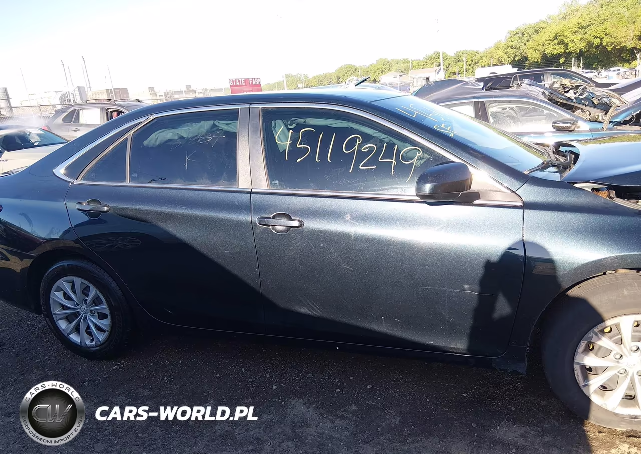 2015 Toyota Camry Le VIN:4T4BF1FK7FR487884 - 13
