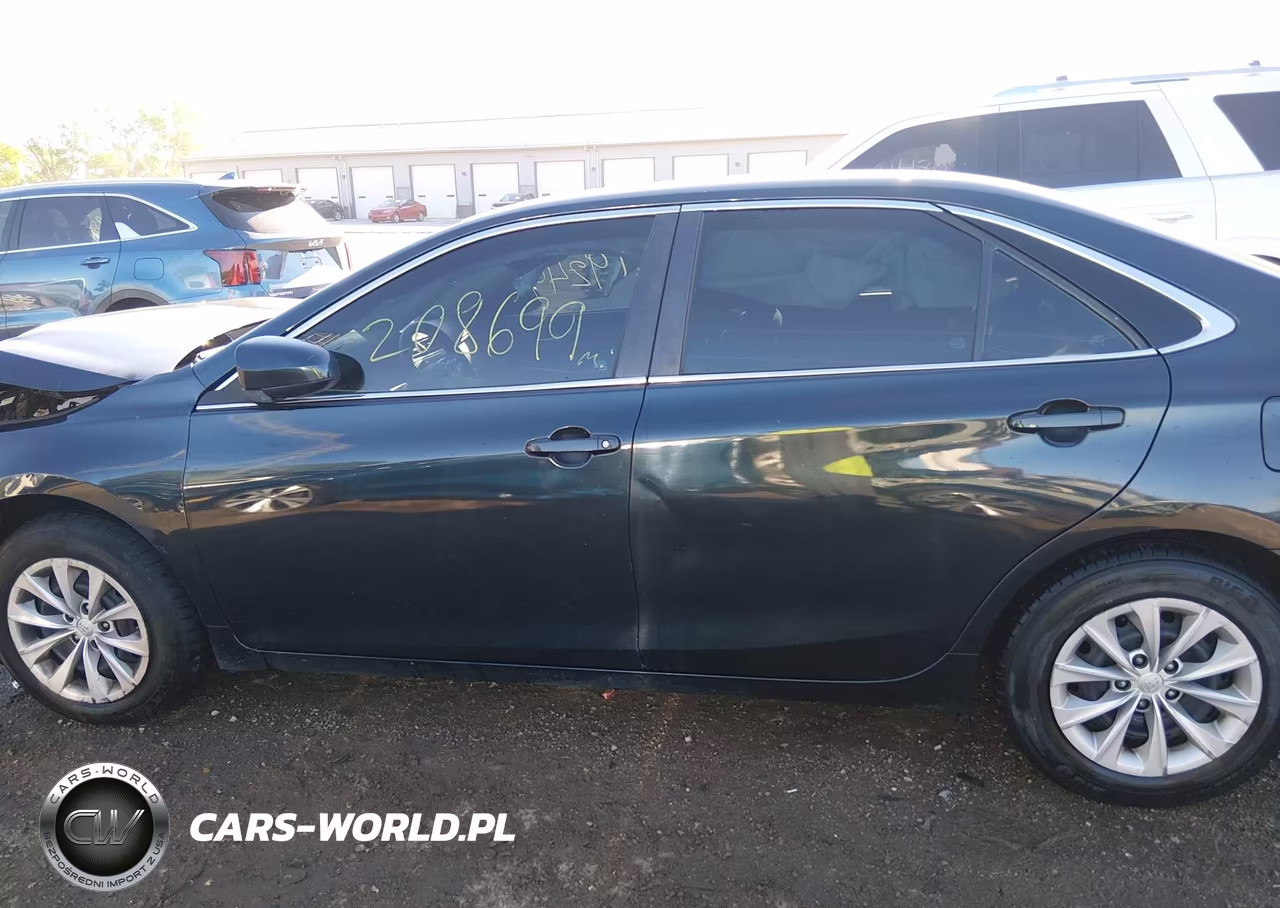 2015 Toyota Camry Le VIN:4T4BF1FK7FR487884 - 14