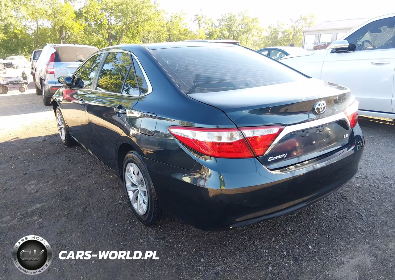 2015 Toyota Camry Le VIN:4T4BF1FK7FR487884 - 3