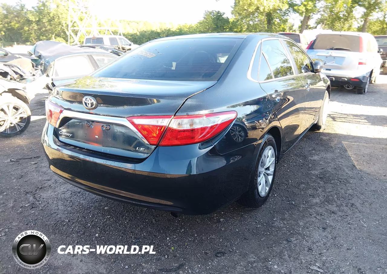 2015 Toyota Camry Le VIN:4T4BF1FK7FR487884 - 4