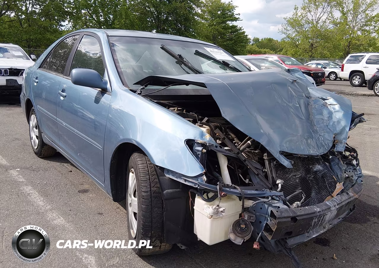 2004 Toyota Camry Le – zdjęcie 1 z 16