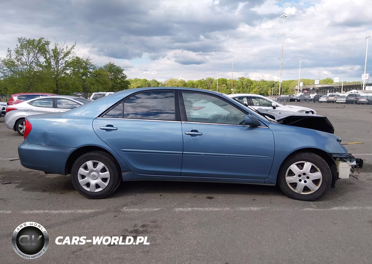 2004 Toyota Camry Le VIN:4T1BE32K04U883375 - 13