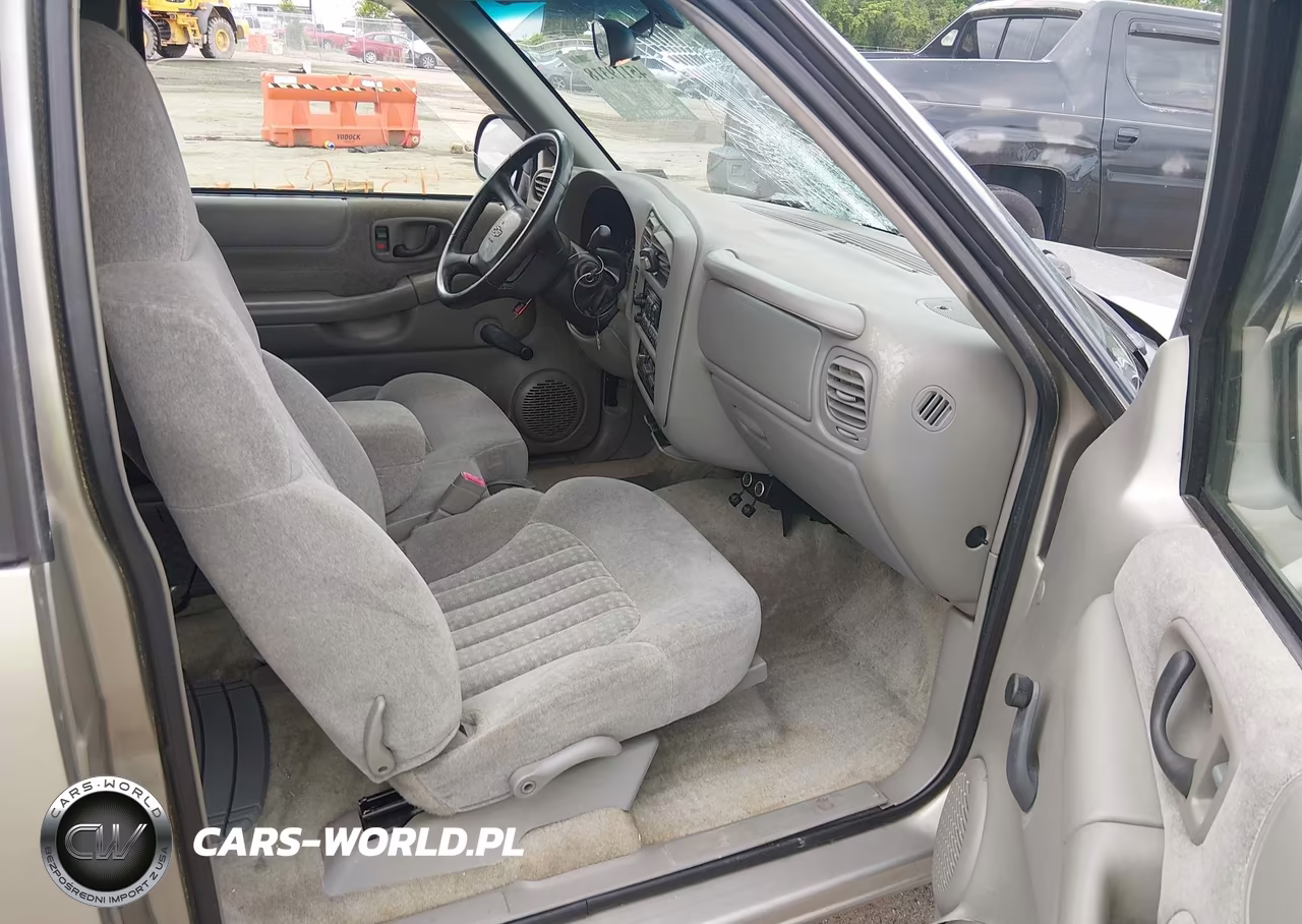 2002 Chevrolet S-10 Ls VIN:1GCCS19W128173163 - 5