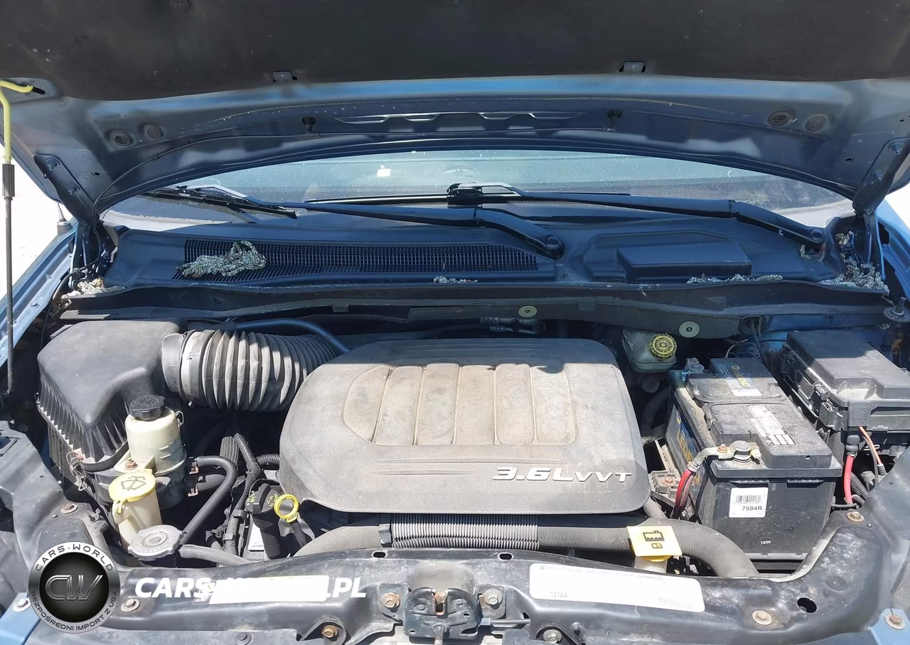2011 Chrysler Town & Country Touring-L VIN:2A4RR8DG8BR785986 - 10