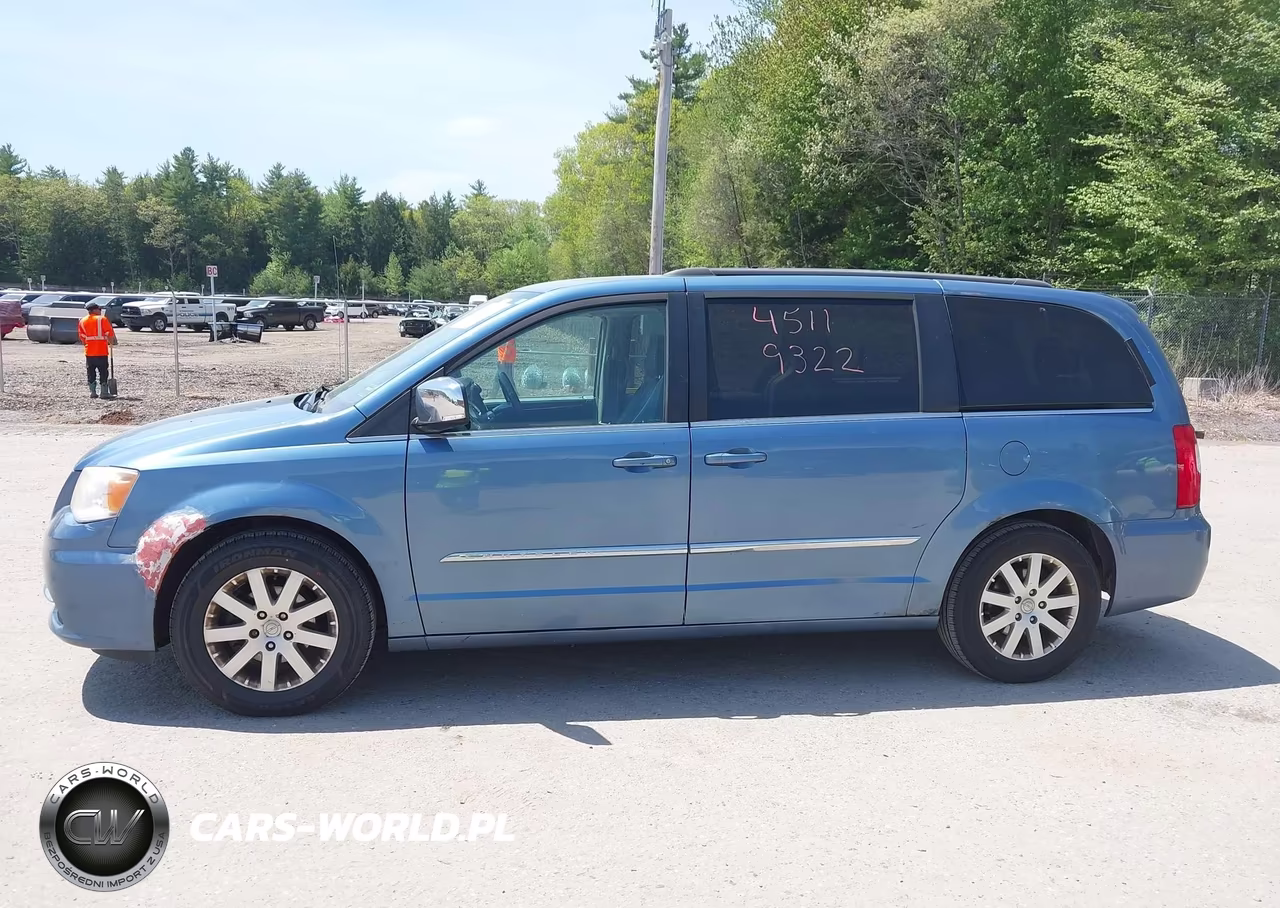 2011 Chrysler Town & Country Touring-L VIN:2A4RR8DG8BR785986 - 12