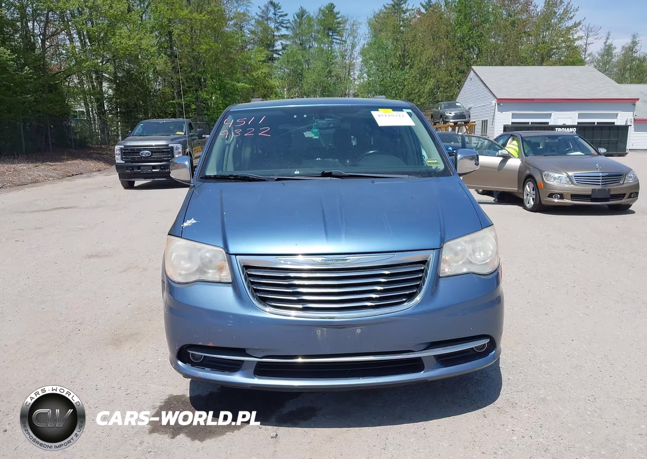 2011 Chrysler Town & Country Touring-L VIN:2A4RR8DG8BR785986 - 13