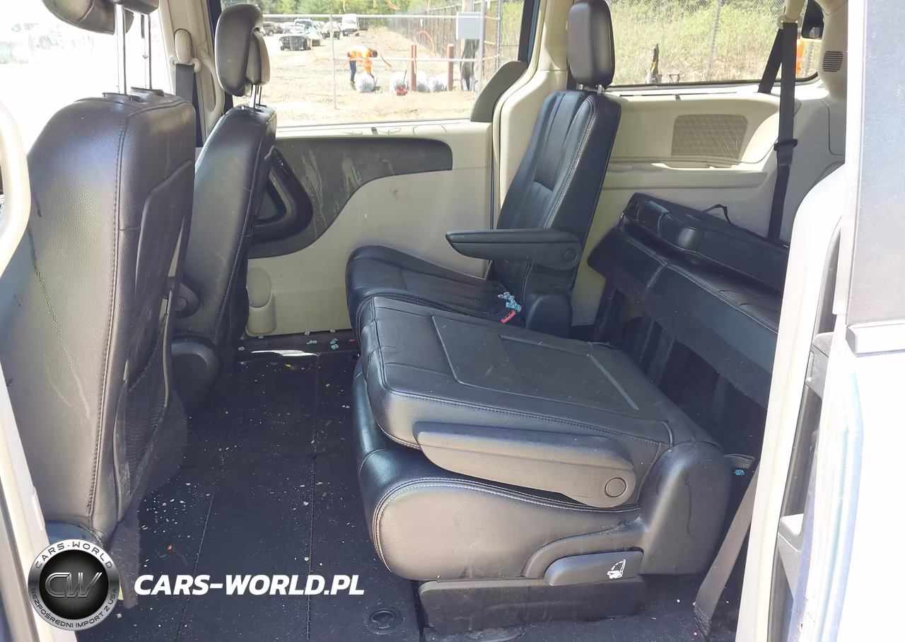 2011 Chrysler Town & Country Touring-L VIN:2A4RR8DG8BR785986 - 8
