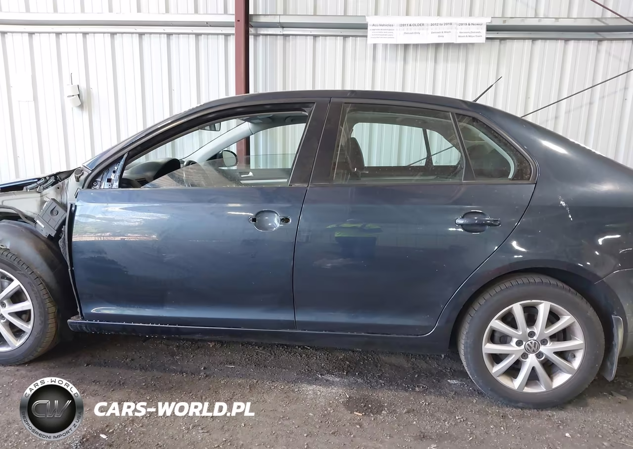 2010 Volkswagen Jetta Limited Edition VIN:3VWAZ7AJXAM091185 - 14