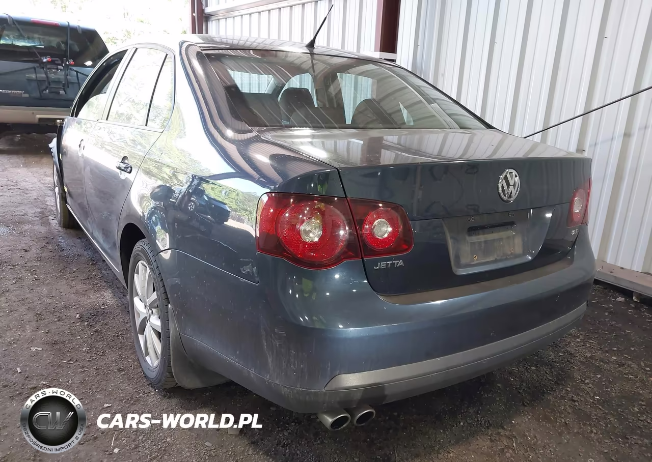 2010 Volkswagen Jetta Limited Edition VIN:3VWAZ7AJXAM091185 - 3