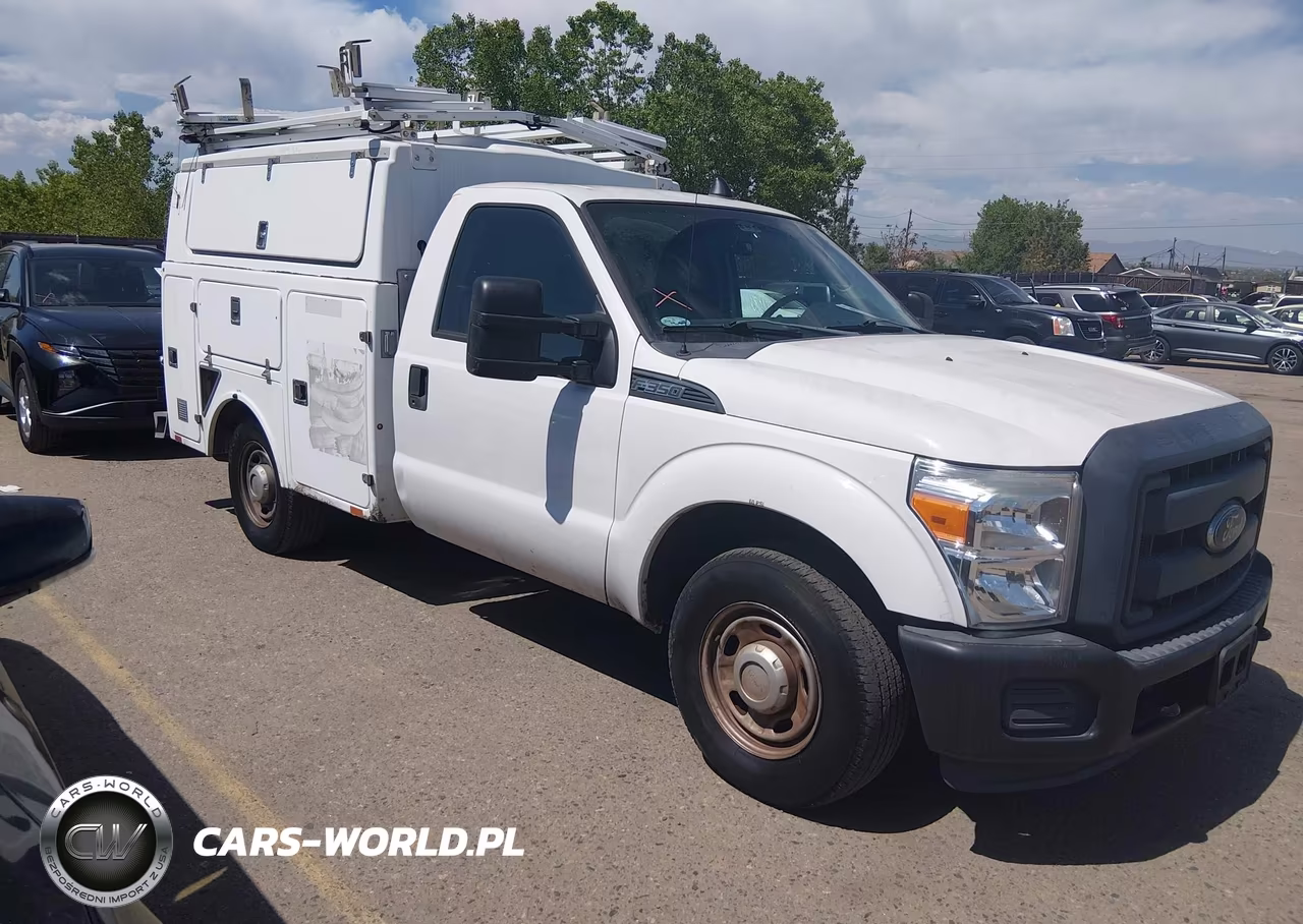2013 Ford F350 Utility - Service Truck VIN:1FDRF3A6XDEB92462 - 13
