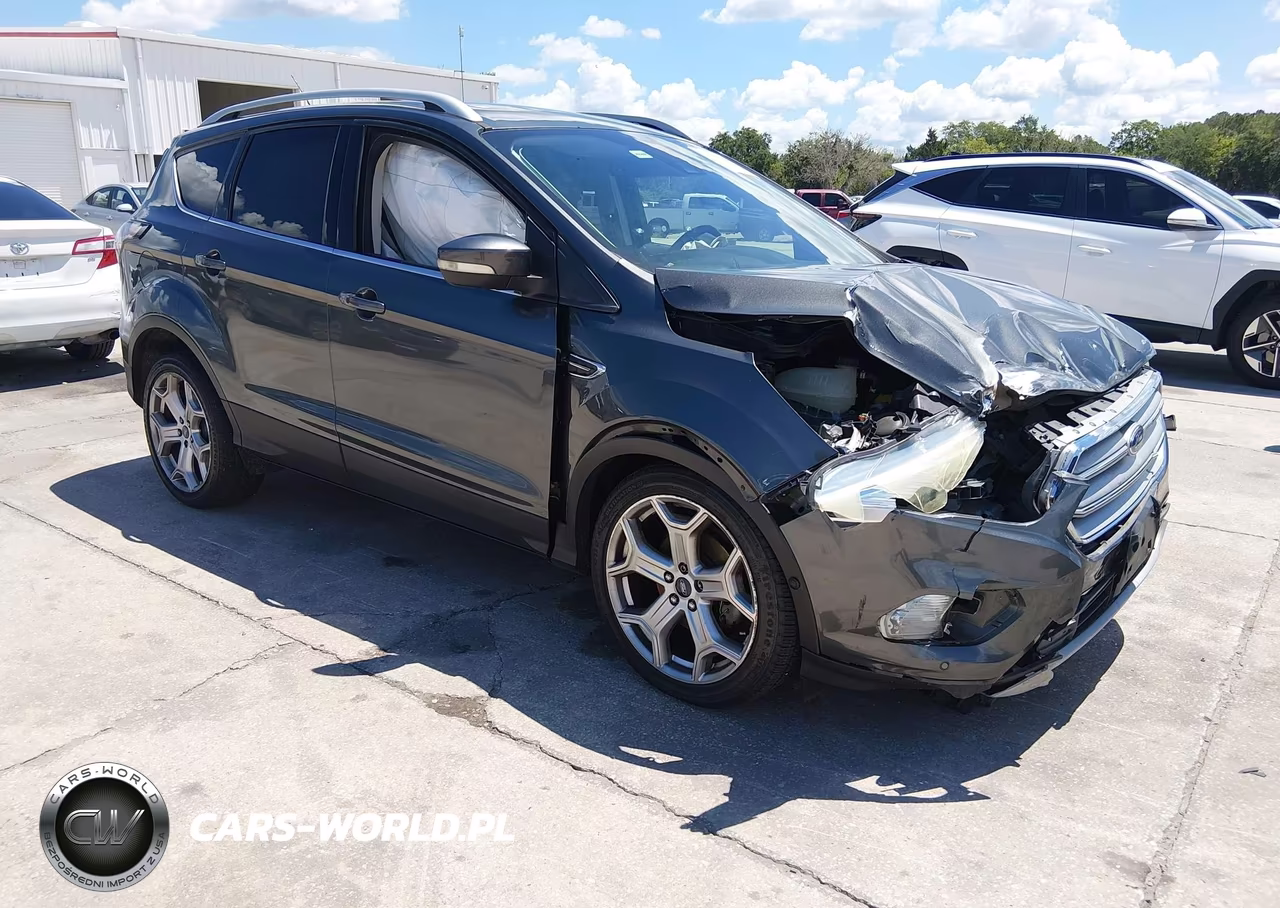 2017 Ford Escape Titanium – zdjęcie 1 z 17