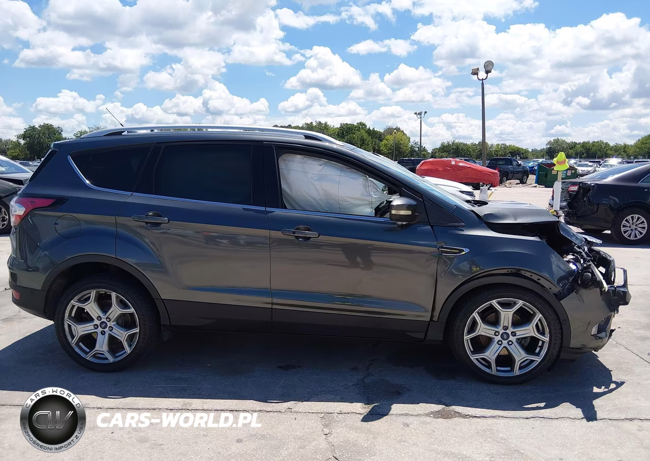 2017 Ford Escape Titanium VIN:1FMCU0JD5HUB99002 - 14