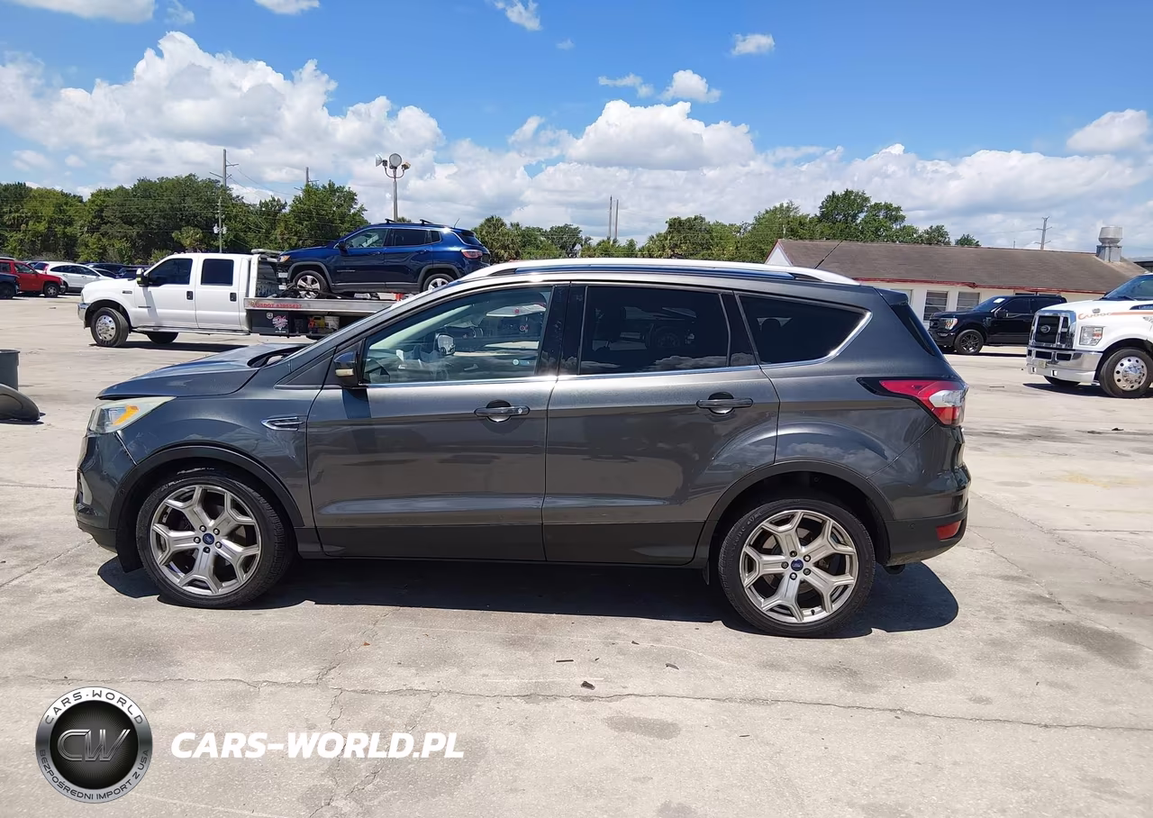 2017 Ford Escape Titanium VIN:1FMCU0JD5HUB99002 - 15