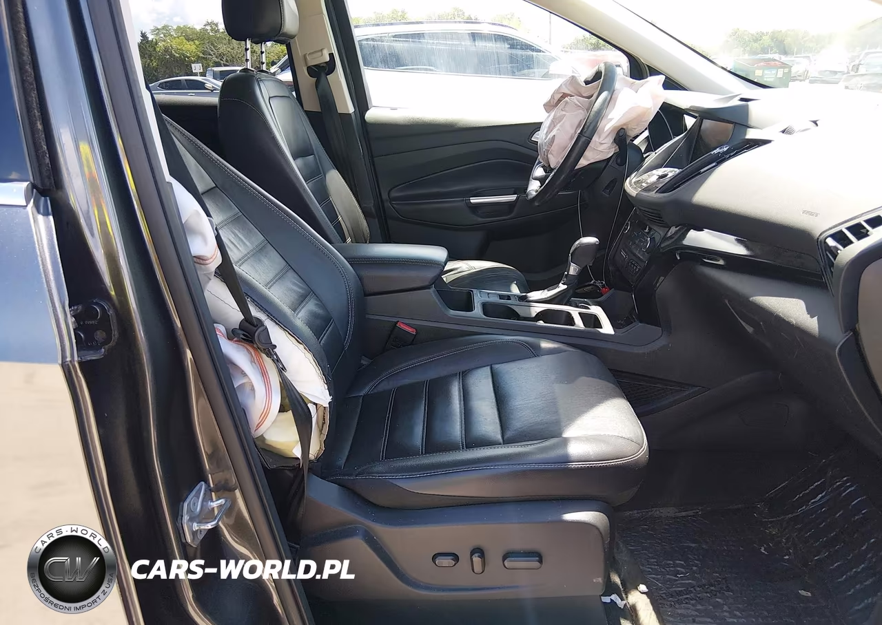 2017 Ford Escape Titanium VIN:1FMCU0JD5HUB99002 - 5