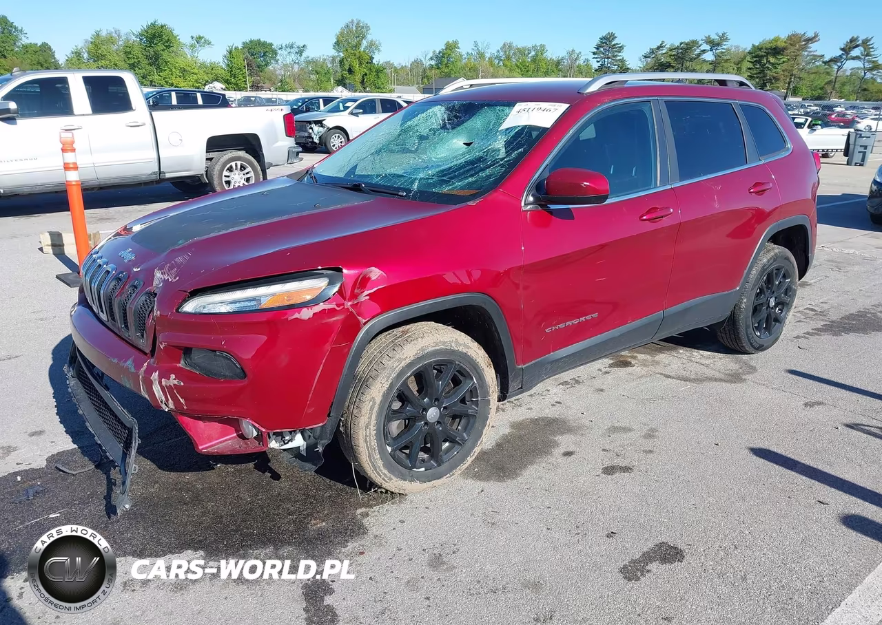 2016 Jeep Cherokee Latitude VIN:1C4PJLCS2GW138382 - 2
