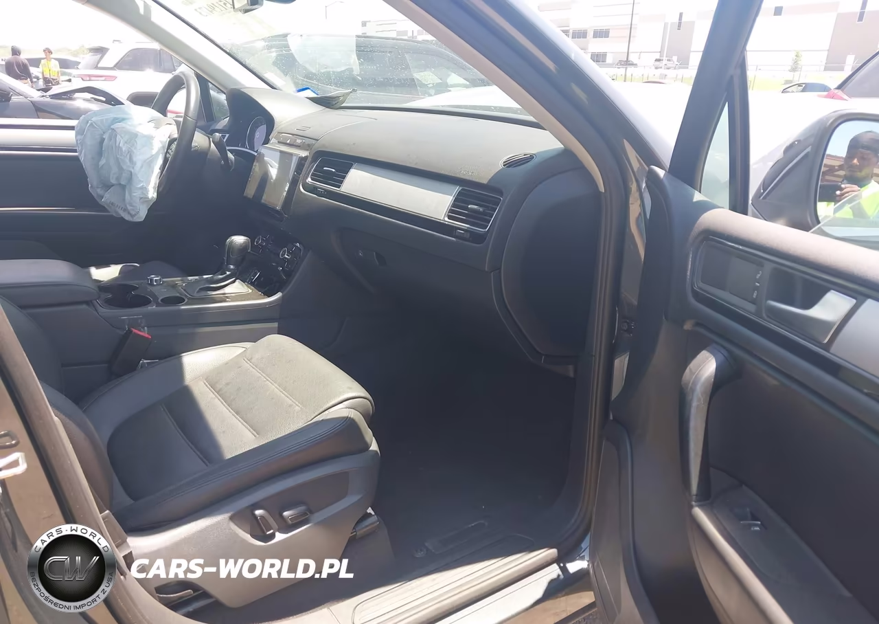 2012 Volkswagen Touareg Vr6 Sport VIN:WVGFF9BP7CD002442 - 5
