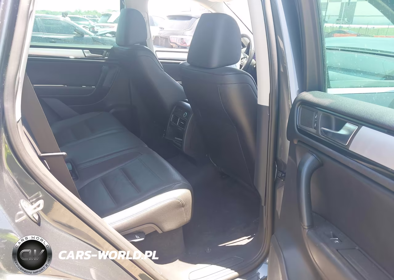 2012 Volkswagen Touareg Vr6 Sport VIN:WVGFF9BP7CD002442 - 8