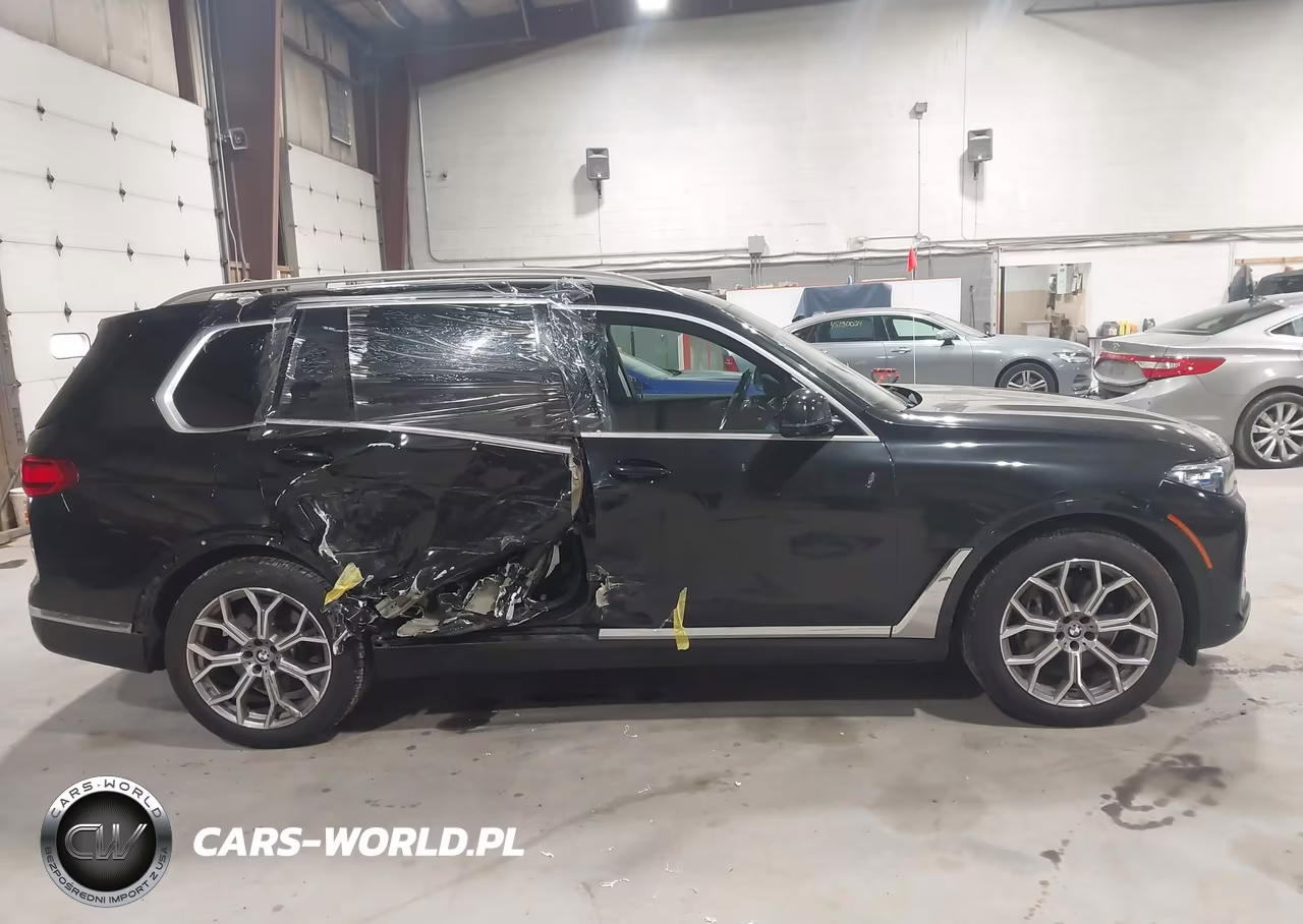 2019 BMW X7 xDrive50I VIN:5UXCX4C56KLS36238 - 13
