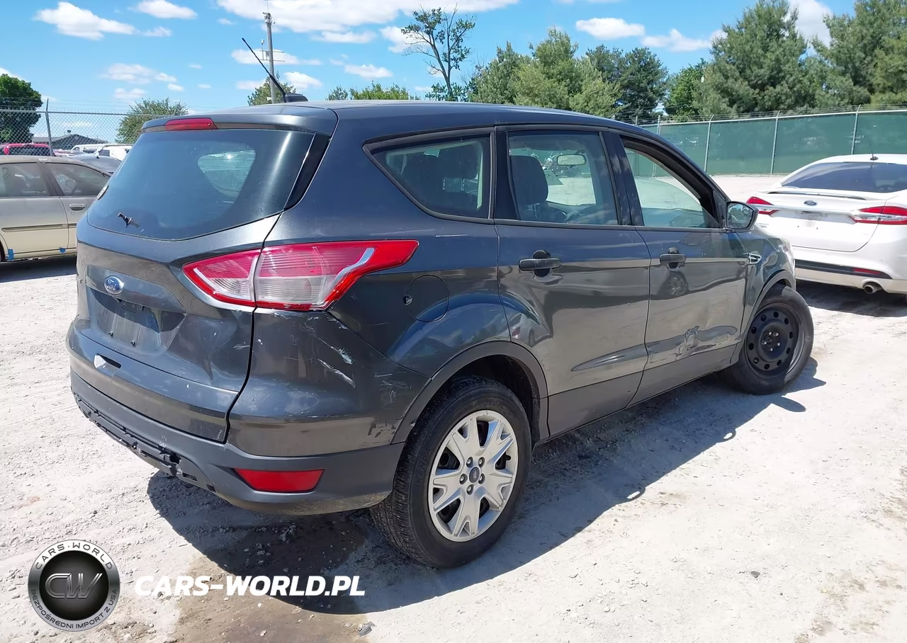 2016 Ford Escape S VIN:1FMCU0F7XGUC08276 - 4
